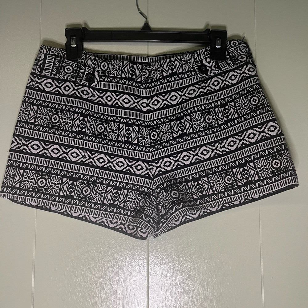 Forever 21 Boho Black and White Pattern Shorts